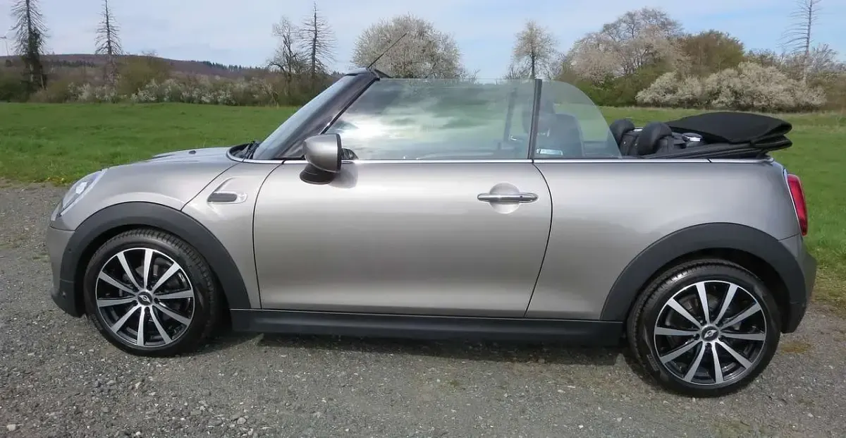 Usata Mini Cooper Cabriolet Chili 136 CV (100 kW) 2020 Grigio Cabrio