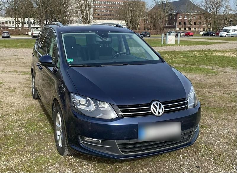 Gebraucht VW Sharan Highline 177 PS (130 kW) 2013 Blau Van / Kleinbus