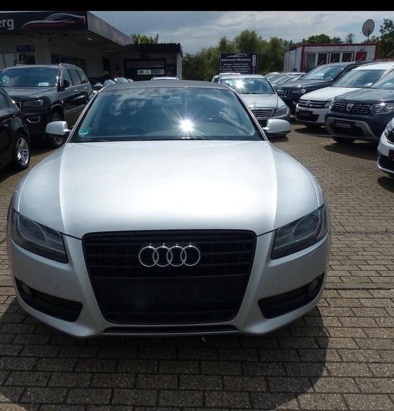Silber Gebraucht 2010 Audi A5 Coupé | 7.000 € (Etwas zu teuer) - Bild 1/4