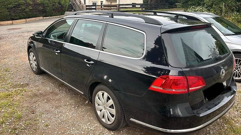 Gebraucht VW Passat 140 PS (102 kW) 2011 Schwarz Kombi