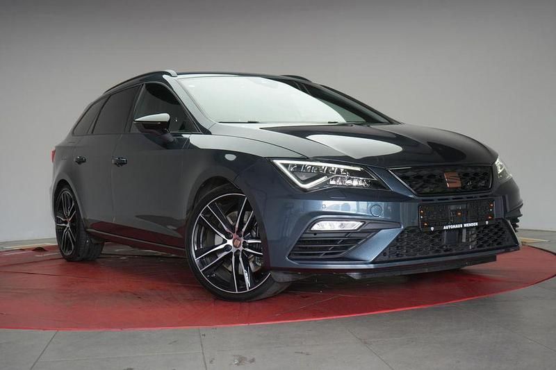 Grau Gebraucht 2019 Cupra Leon Limousine | 18.990 € (Fairer Preis) - Bild 1/4