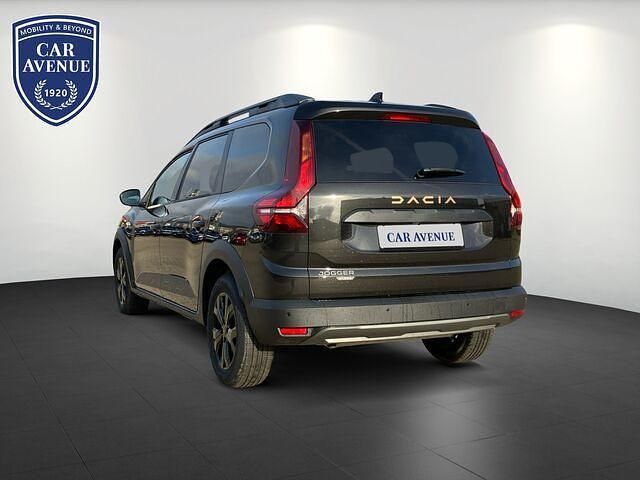 Neu Dacia Jogger Extreme 141 PS (103 kW) 2025 Schwarz Van / Kleinbus