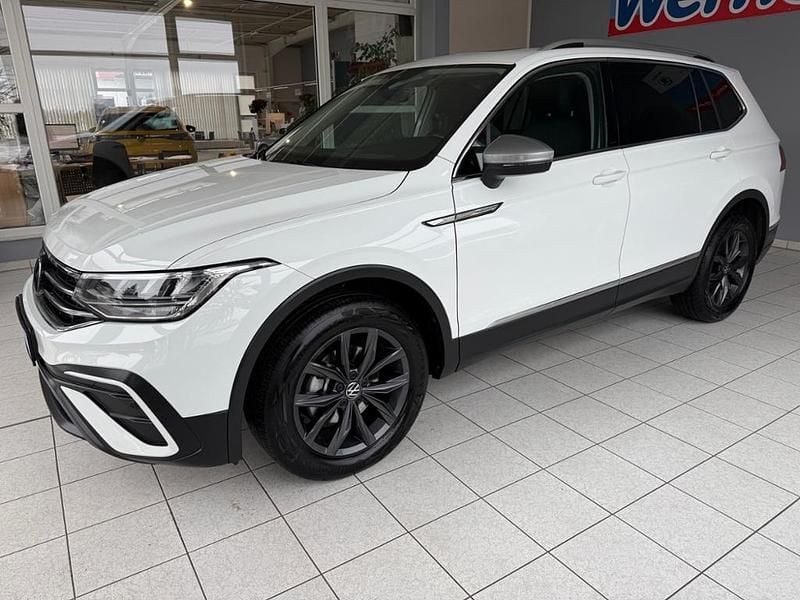 Gebraucht VW Tiguan Allspace Life 150 PS (110 kW) 2021 Weiß SUV