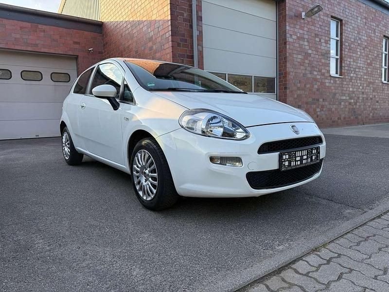 Weiß Gebraucht 2014 Fiat Punto Pop Kleinwagen | 4.400 € (Fairer Preis) - Bild 1/4