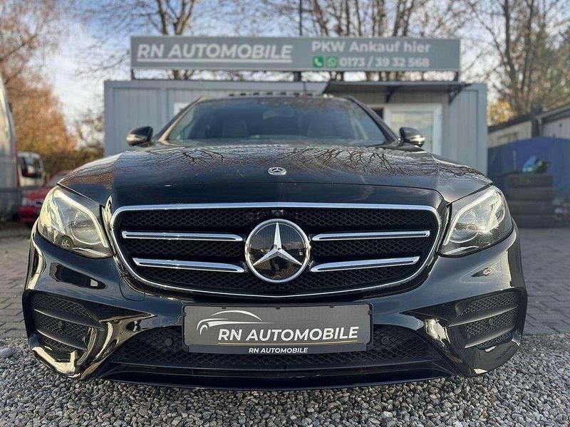 Schwarz Gebraucht 2019 Mercedes E450 AMG Limousine | 31.900 € (Superpreis) - Bild 1/4