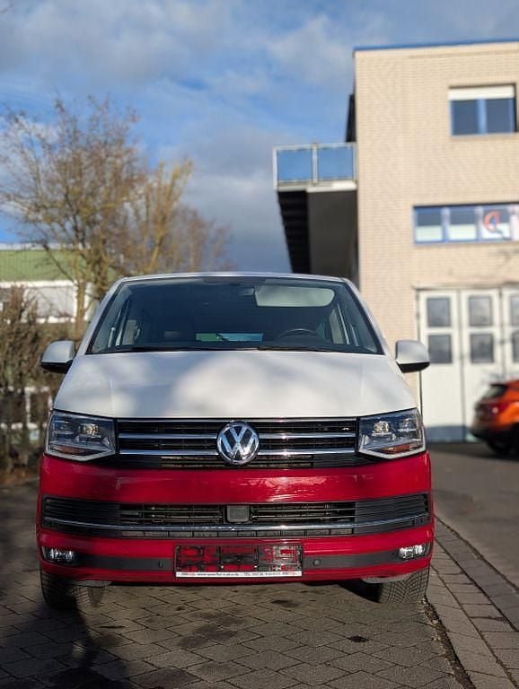 Gebraucht VW Multivan Highline 204 PS (150 kW) 2016 Weiß Van / Kleinbus