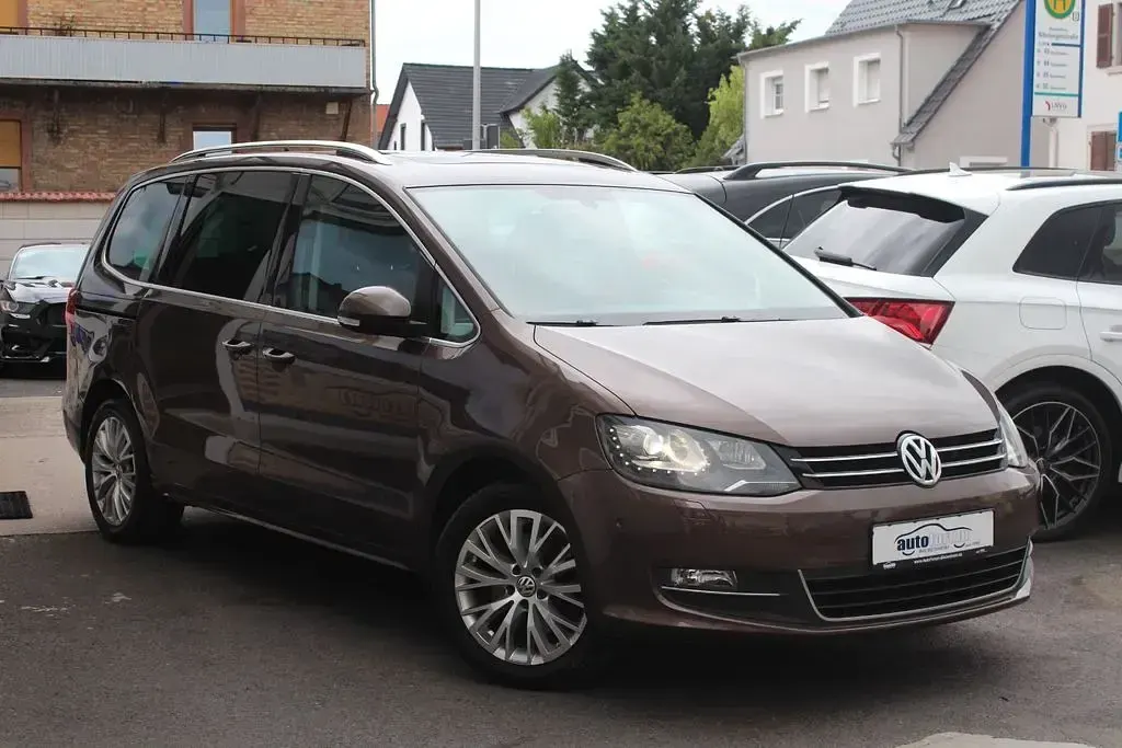 Gebraucht VW Sharan Highline 140 PS (102 kW) 2011 Braun Van / Kleinbus