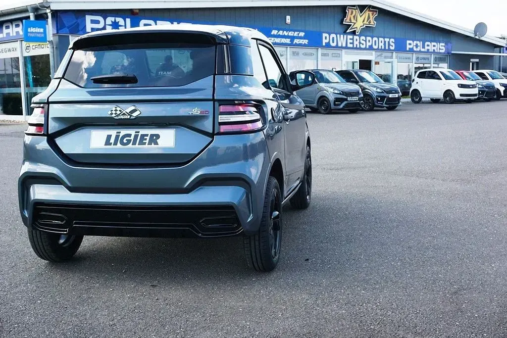 Ny Ligier JS50 2026 Grå Hatchback