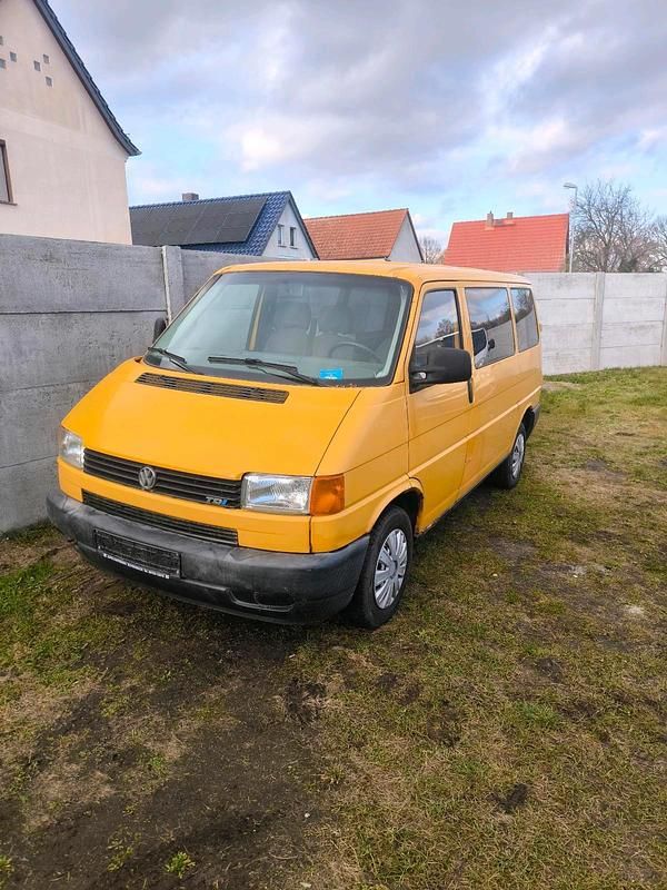 Gelb Gebraucht 2000 VW Caravelle Van / Kleinbus | 1.900 € - Bild 1/4