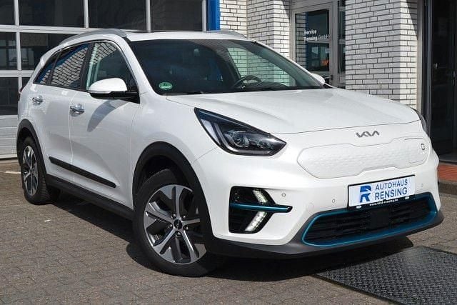 Gebraucht Kia e-Niro Spirit 150 kW (204 PS) 2022 Weiß SUV