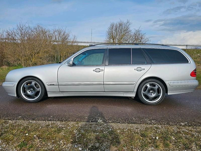 Gebraucht Mercedes E320 224 PS (164 kW) 2003 Silber Kombi