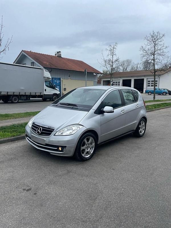 Gebraucht Mercedes A180 109 PS (80 kW) 2008 Silber Kleinwagen