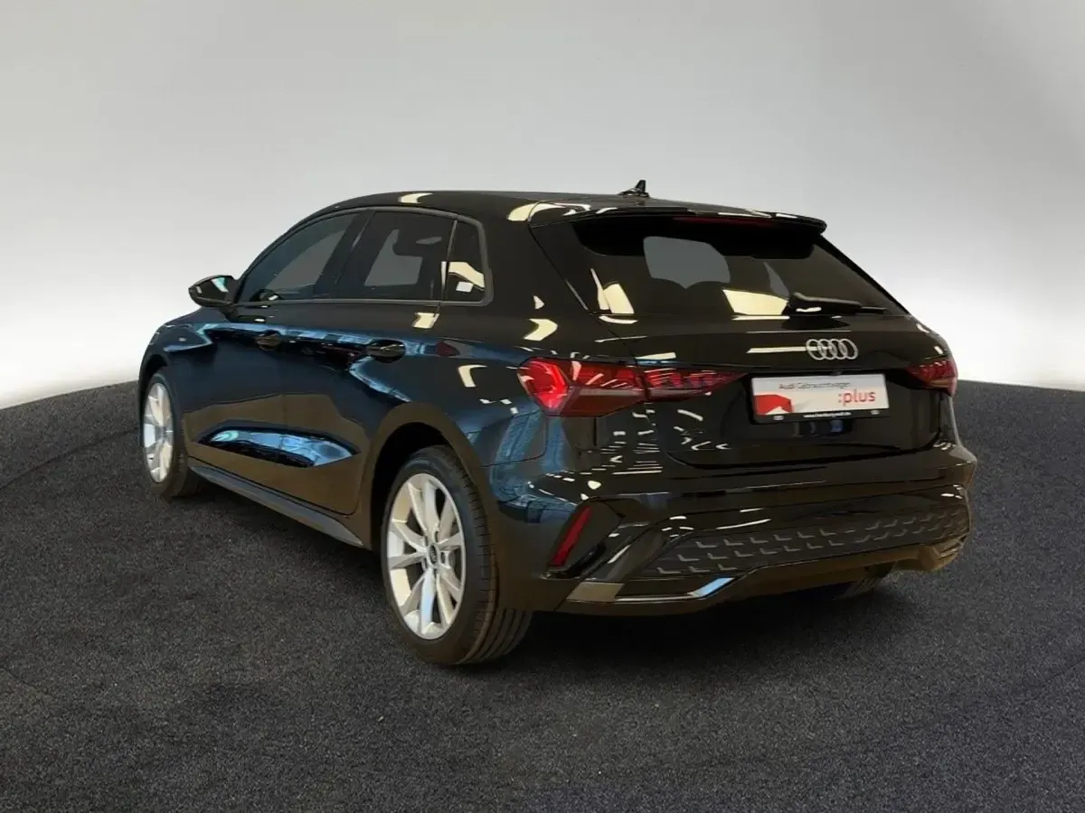 Gebraucht Audi A3 Sportback e-tron S-Line 204 PS (150 kW) 2025 Mythosschwarz metallic Kleinwagen