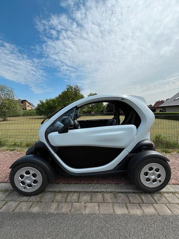 Weiß Gebraucht 2012 Renault Twizy Urban Kleinwagen | 3.500 € - Bild 1/4