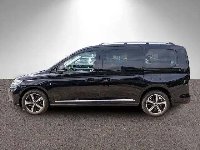 Gebraucht VW Caddy Maxi Style 122 PS (89 kW) 2023 Deep black perleffekt Van / Kleinbus