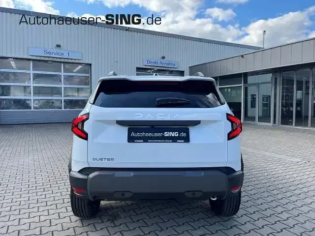 Neu Dacia Duster 131 PS (96 kW) 2025 Gletscherweiss SUV