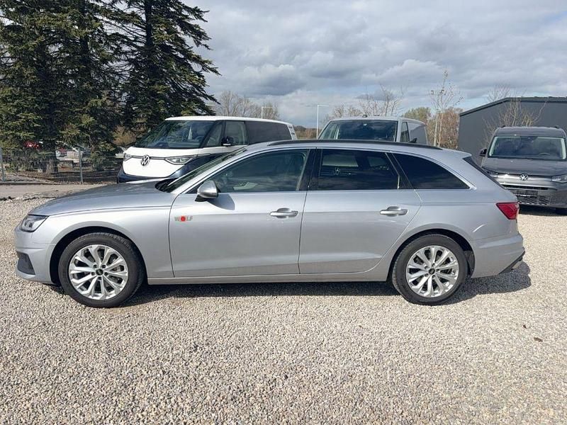 Gebraucht Audi A4 Ambiente 204 PS (150 kW) 2022 Florettsilber Kombi