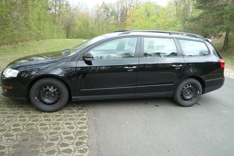 Second-hand VW Passat 140 CP (102 kW) 2009 Negru Break
