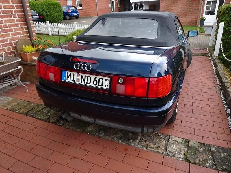 Second-hand Audi 80 150 CP (110 kW) 1996 Albastru Cabrio