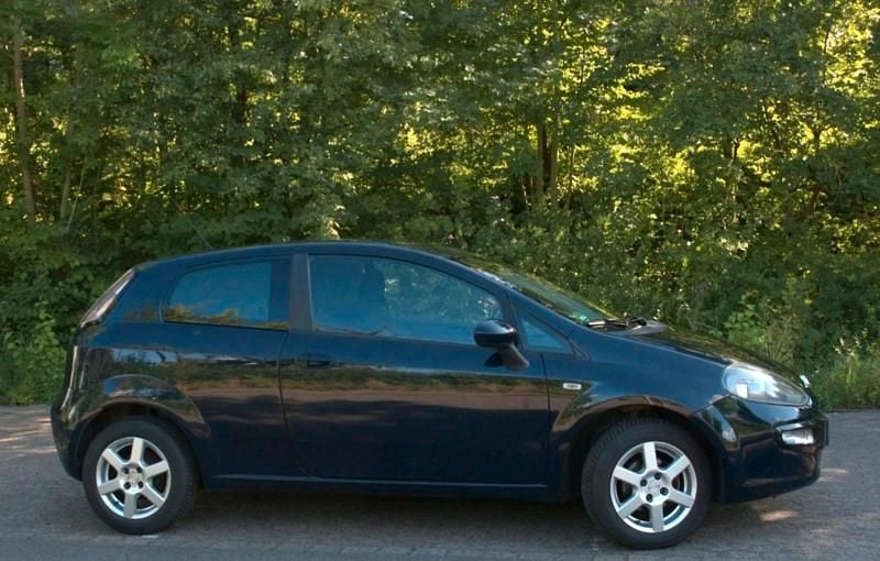 Gebraucht Fiat Punto Evo 86 PS (63 kW) 2011 Andere farben Kleinwagen