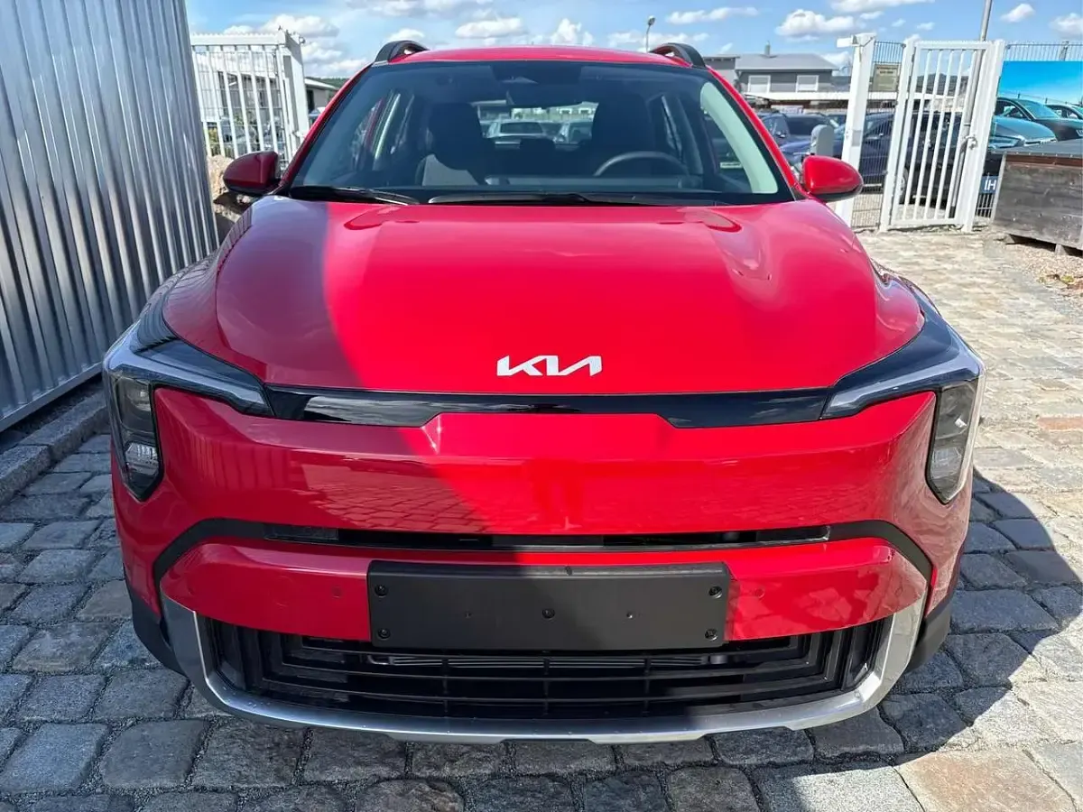 Neu Kia Stonic Style 101 PS (74 kW) 2026 Signalrot metallic SUV