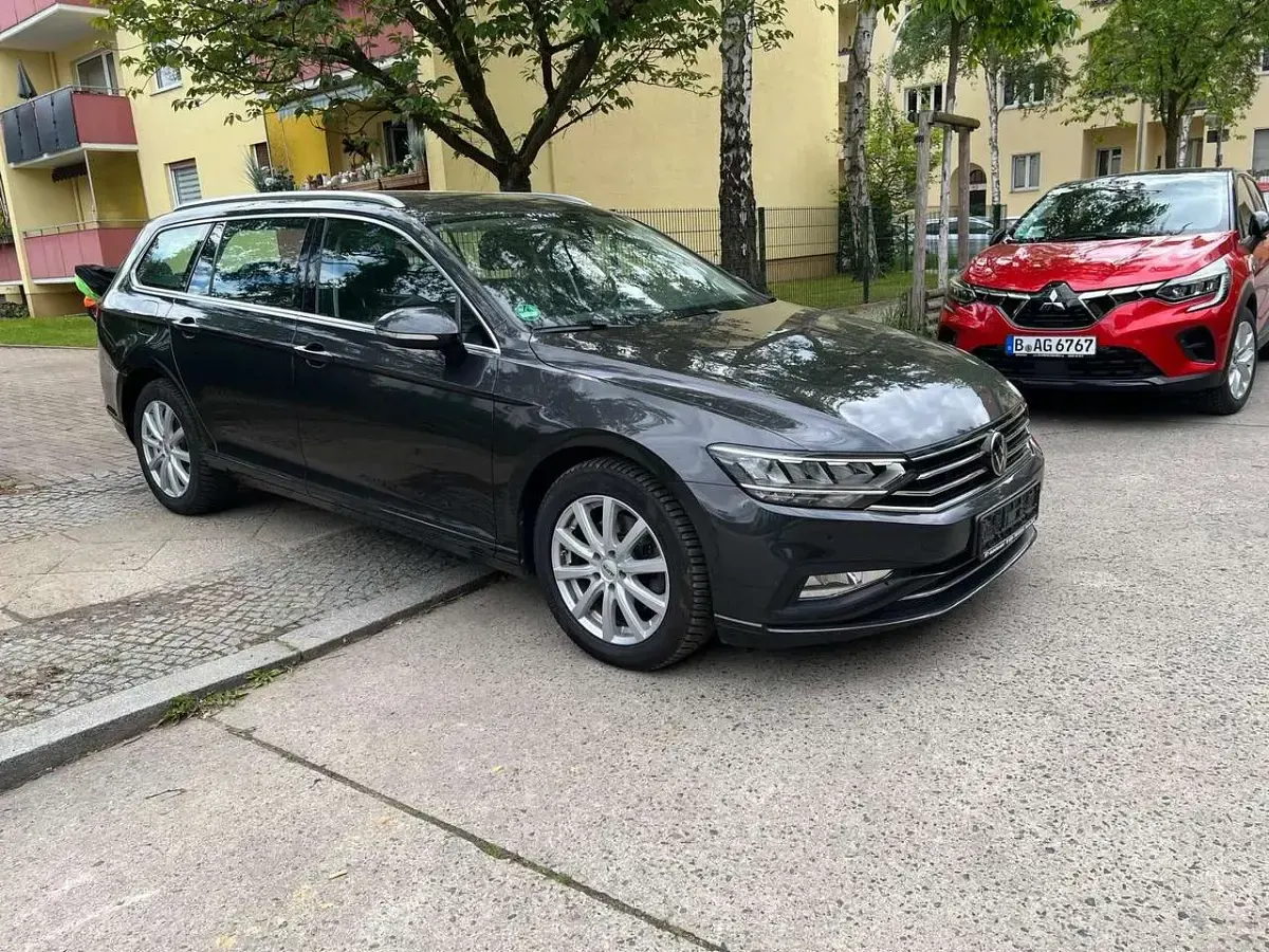Usata VW Passat Conceptline 150 CV (110 kW) 2023 Grigio Station wagon