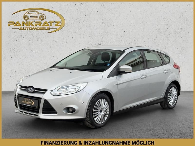 Gebraucht Ford Focus Champions Edition 128 PS (94 kW) 2013 Silber Limousine