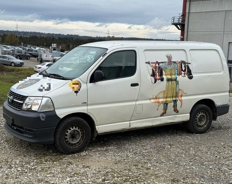 Weiß Gebraucht 2010 Toyota HiAce Van / Kleinbus | 4.100 € - Bild 1/4