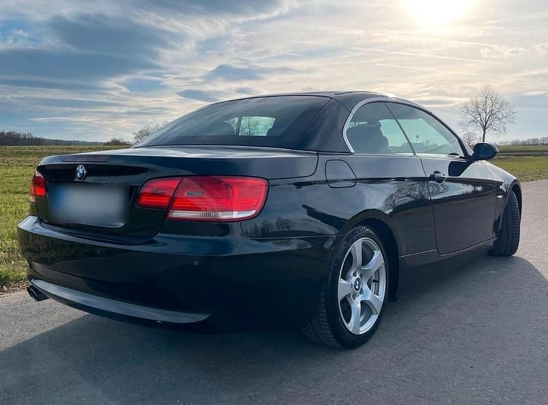 Gebraucht BMW 325 Cabriolet 218 PS (160 kW) 2007 Schwarz Cabrio