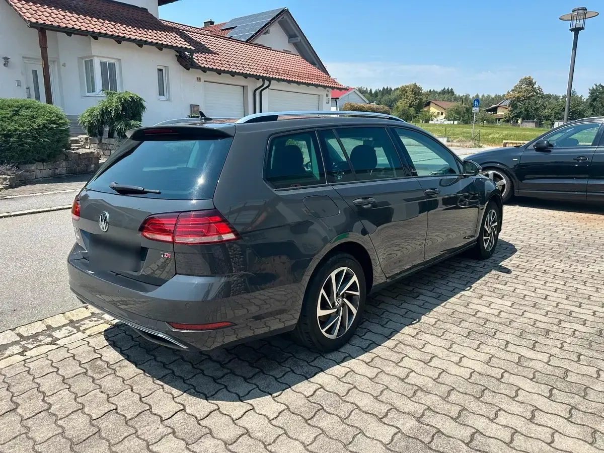 Gebraucht VW Golf VII 115 PS (84 kW) 2018 Grau Kombi