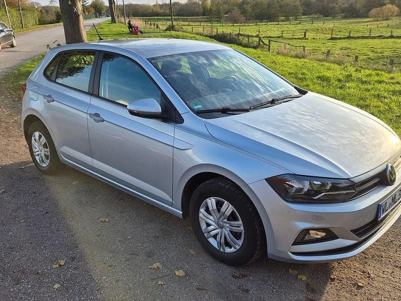 Gebraucht VW Polo Trendline 80 PS (58 kW) 2020 Grau Kleinwagen