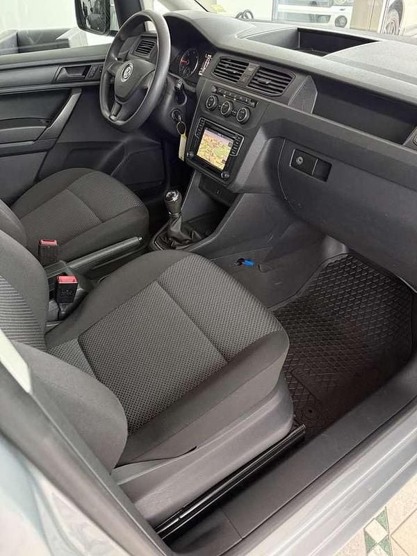 Gebraucht VW Caddy 150 PS (110 kW) 2017 Silber Van / Kleinbus