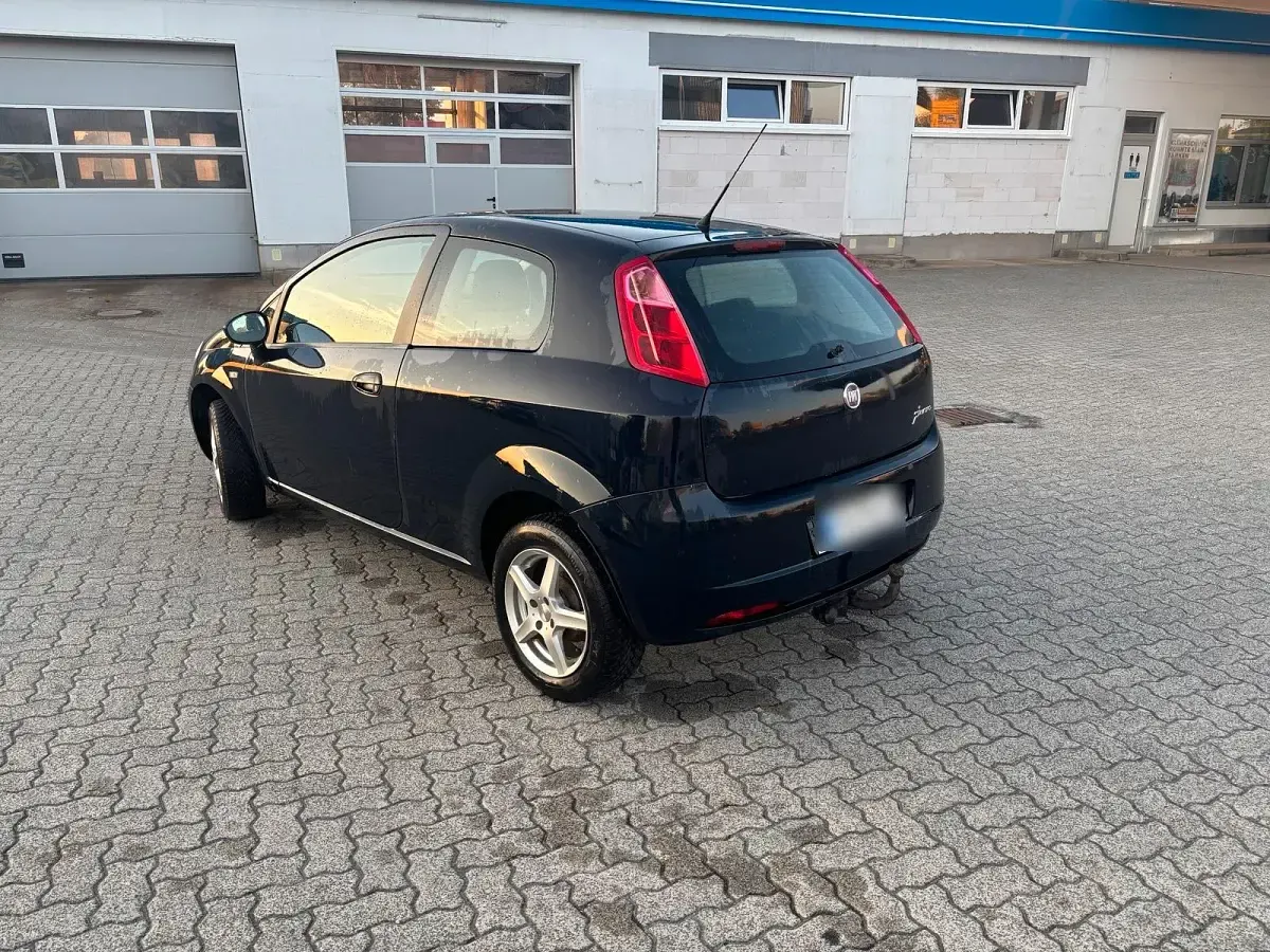 Gebraucht Fiat Punto 65 PS (47 kW) 2009 Blau Kleinwagen