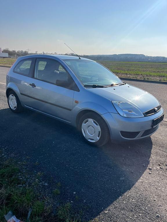 Gebraucht Ford Fiesta 60 PS (44 kW) 2005 Blau Kleinwagen