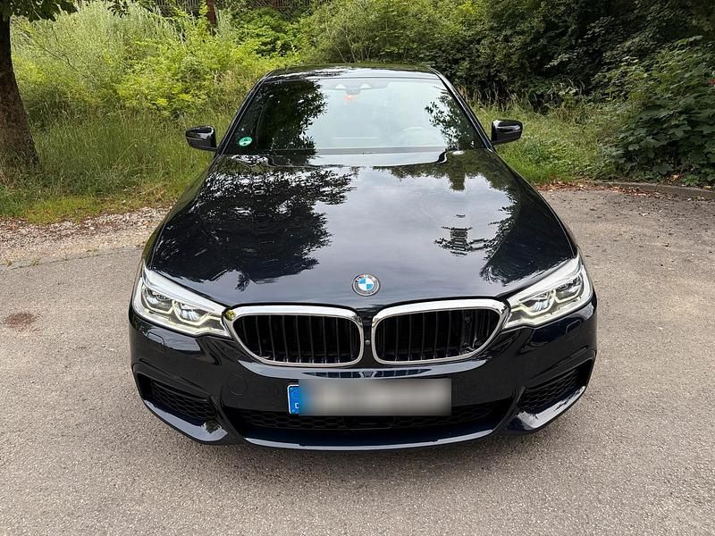 Andere außenfarben Gebraucht 2019 BMW 540 Shadowline Limousine | 37.999 € - Bild 1/4