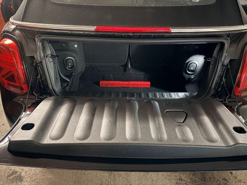 Gebraucht Mini John Cooper Works 136 PS (100 kW) 2023 Schwarz Kleinwagen