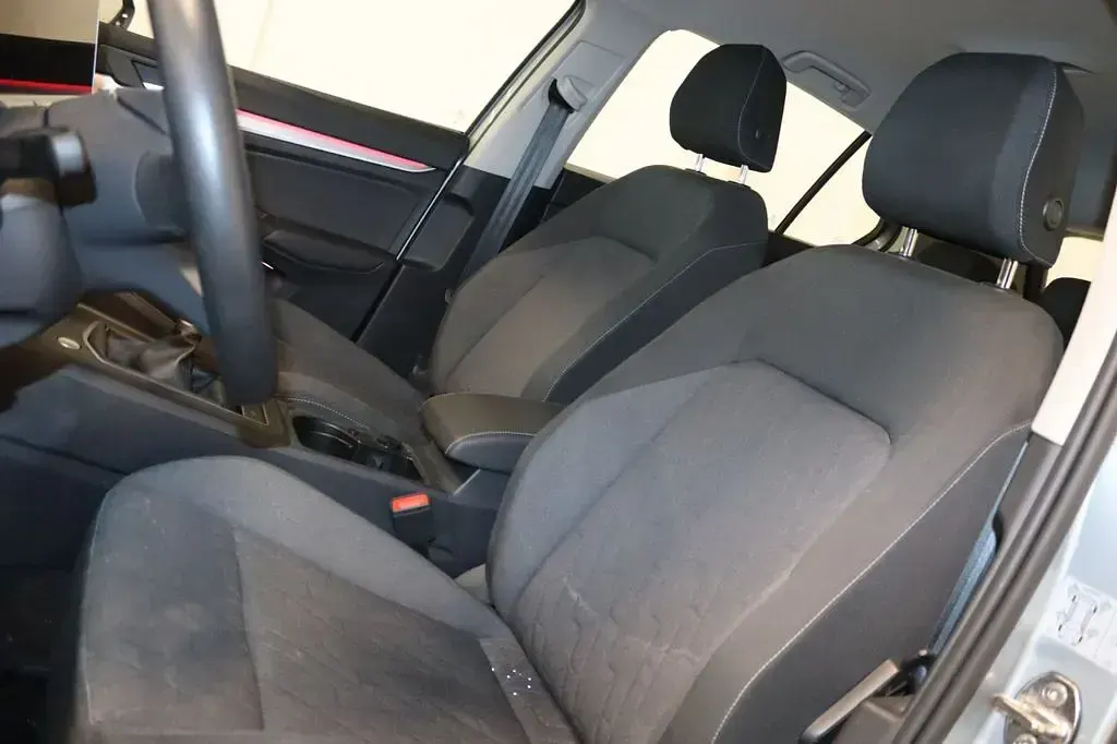 Gebraucht VW Golf VIII Life 116 PS (85 kW) 2025 Silber Limousine