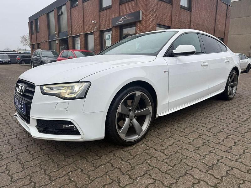 Weiß Gebraucht 2015 Audi A5 Sportback S-Line Kleinwagen | 16.995 € (Fairer Preis) - Bild 1/4