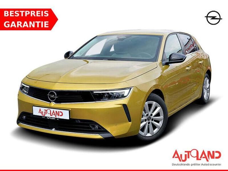 Gelb Gebraucht 2023 Opel Astra Elegance Limousine | 22.490 € (Fairer Preis) - Bild 1/4