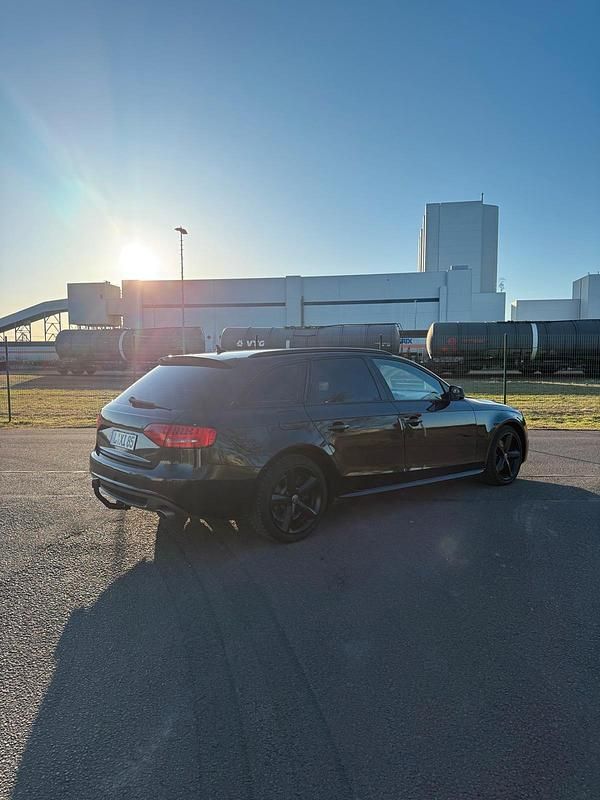 Gebraucht Audi A4 Performance 239 PS (175 kW) 2011 Schwarz Kombi