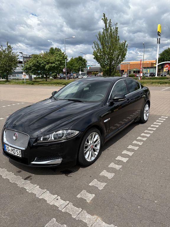 Schwarz Gebraucht 2014 Jaguar XF Limousine | 10.500 € (Guter Preis) - Bild 1/4