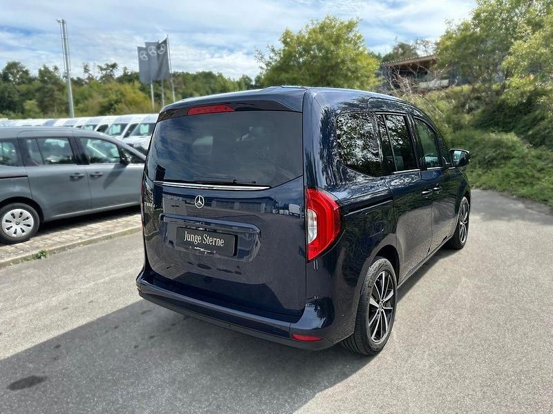 Gebraucht Mercedes T180 Progressive 116 PS (85 kW) 2024 Blau Van / Kleinbus