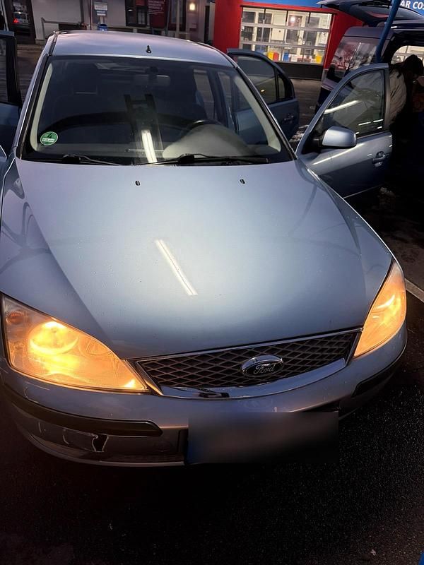 Gebraucht Ford Mondeo 125 PS (91 kW) 2005 Blau Limousine