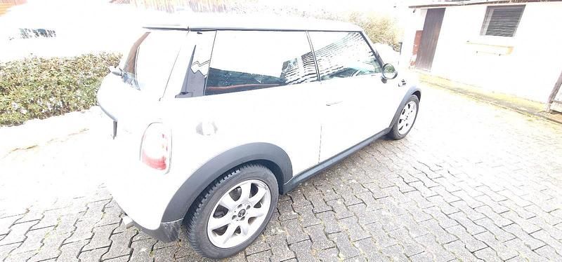 Gebraucht Mini Cooper 122 PS (89 kW) 2013 Weiß Kleinwagen