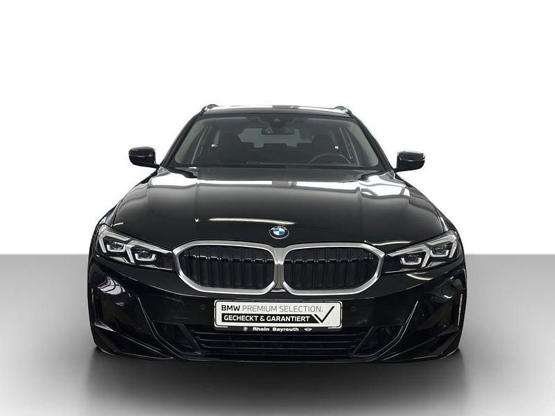 Gebraucht BMW 318 156 PS (114 kW) 2023 Schwarz Kombi