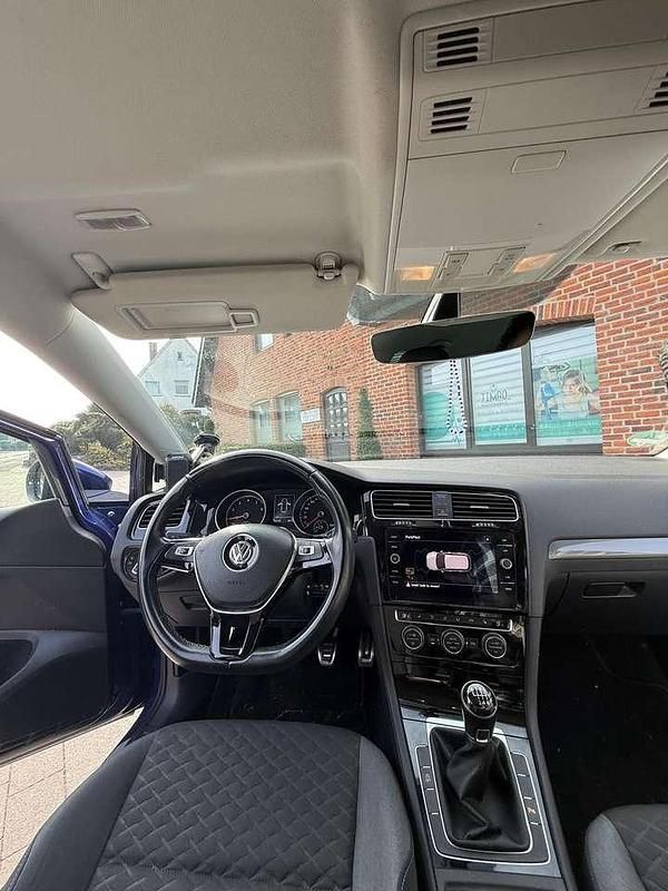 Gebraucht VW Golf VII Join 110 PS (80 kW) 2018 Blau Limousine