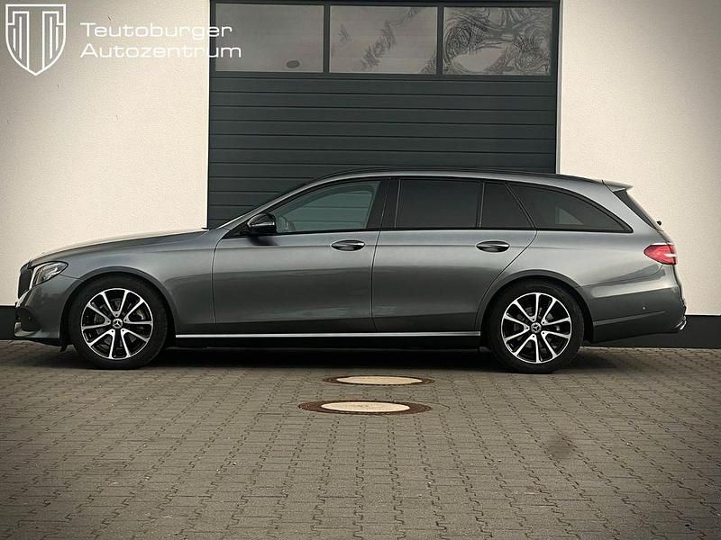 Gebraucht Mercedes E220 Avantgarde 194 PS (142 kW) 2020 Grau Kombi