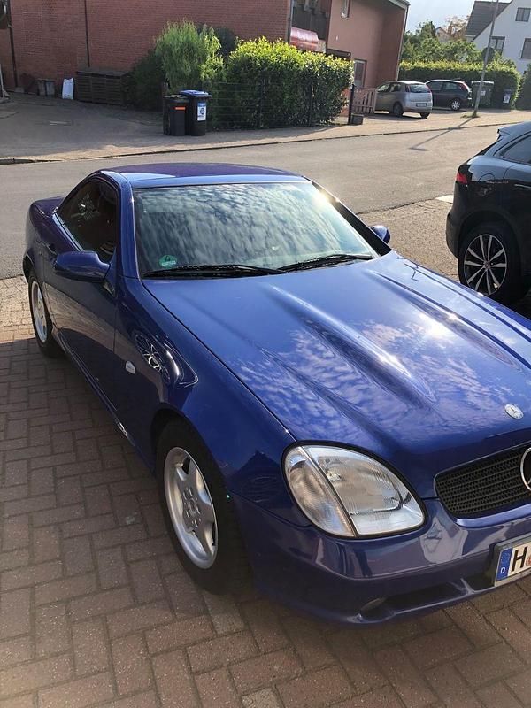 Blau Gebraucht 1999 Mercedes SLK230 AMG Cabrio | 7.450 € (Fairer Preis) - Bild 1/4