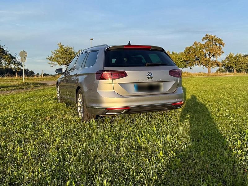 Gebraucht VW Passat S 190 PS (139 kW) 2020 Grau Limousine