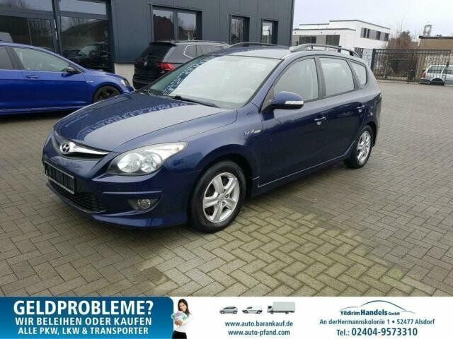 Gebraucht Hyundai i30 90 PS (66 kW) 2011 Andere farbe Kombi